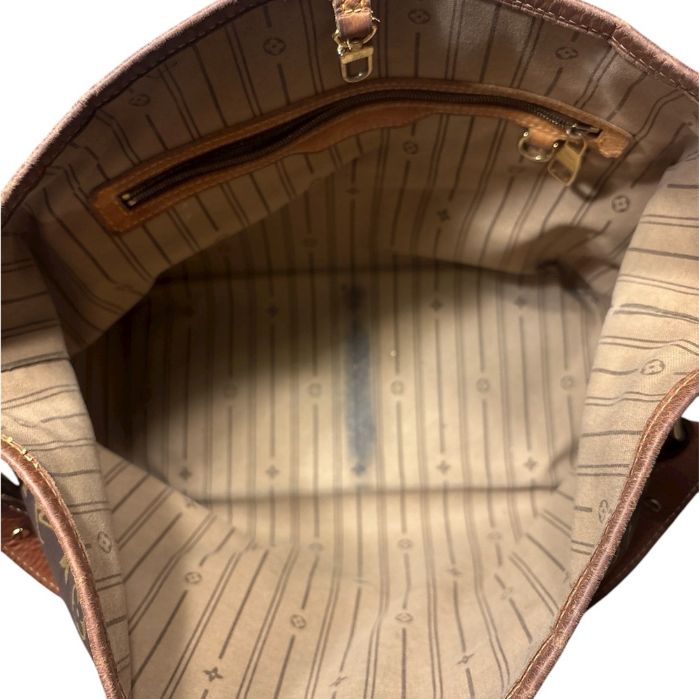 Louis Vuitton Monogrammed Delightful MM - Picture 8 of 13